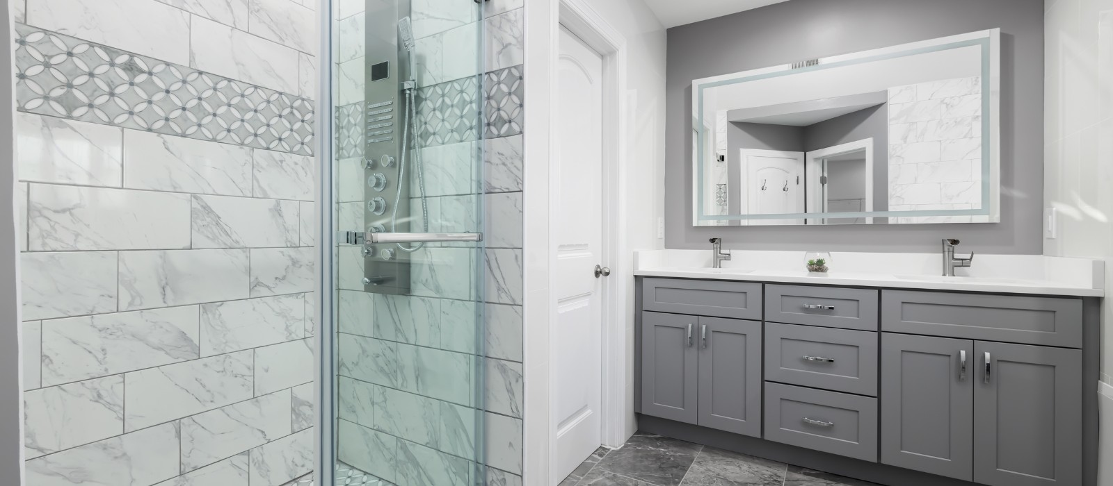 What Is a Frameless Shower and Why Is It a Top Trend in Phoenix?